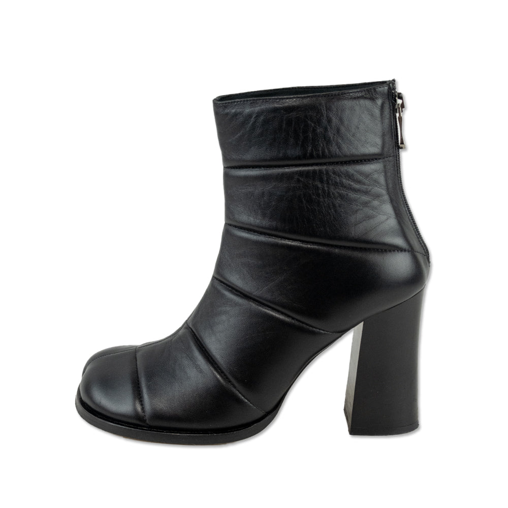 8 by Yoox Black Quilted Leather Ankle Boot