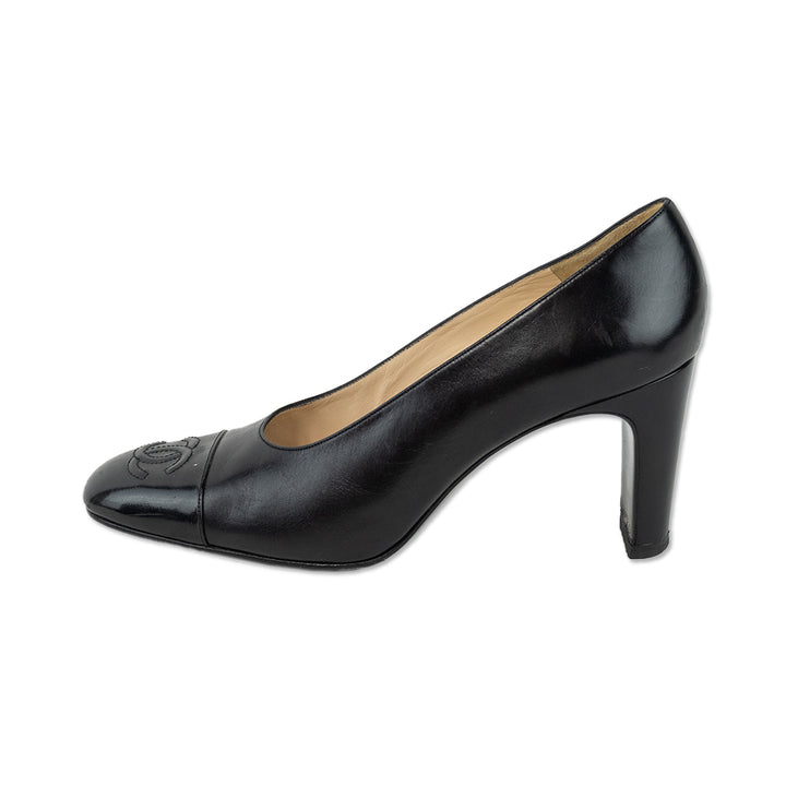 Chanel Interlocking CC Embossed Almond Toe Black Leather Pump