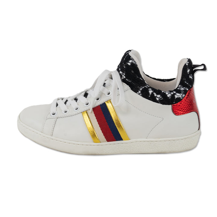 Gucci White Leather Lace Sylvie Web Accent Low-Top Sneakers