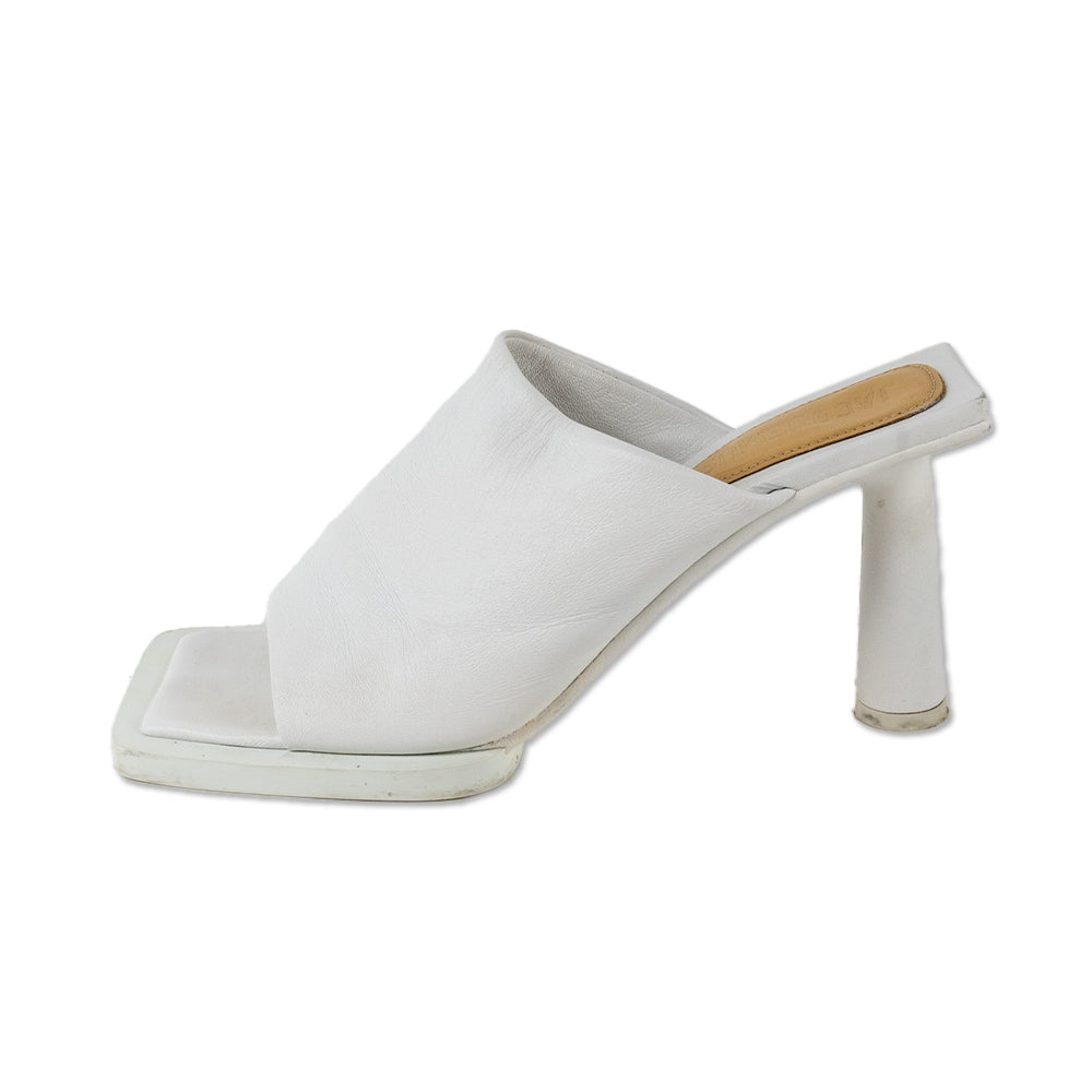 Jacquemus Rond Carré White Leather Heeled Sandals