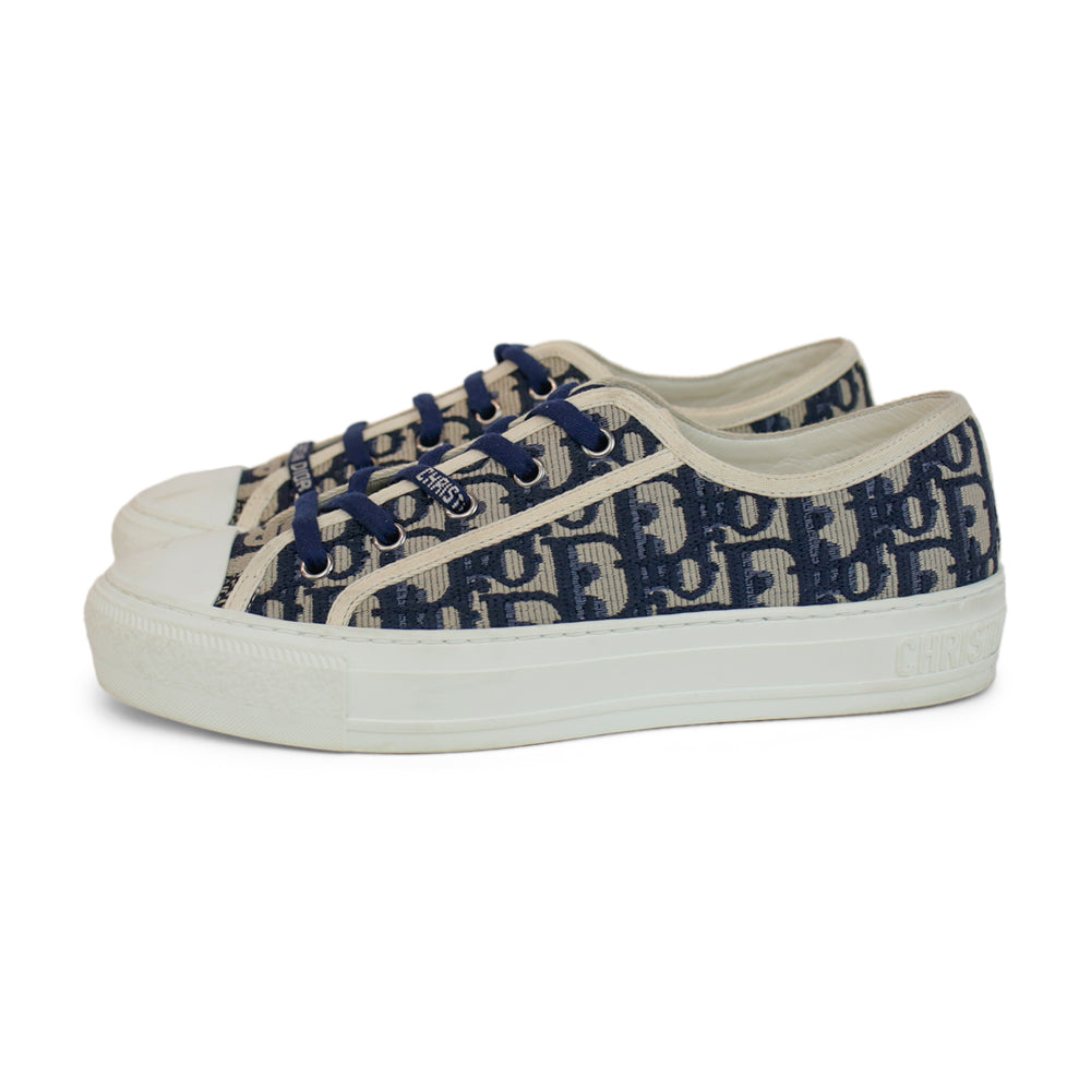 Christian Dior Walk
N
Dior Navy Oblique Embroidered Sneakers