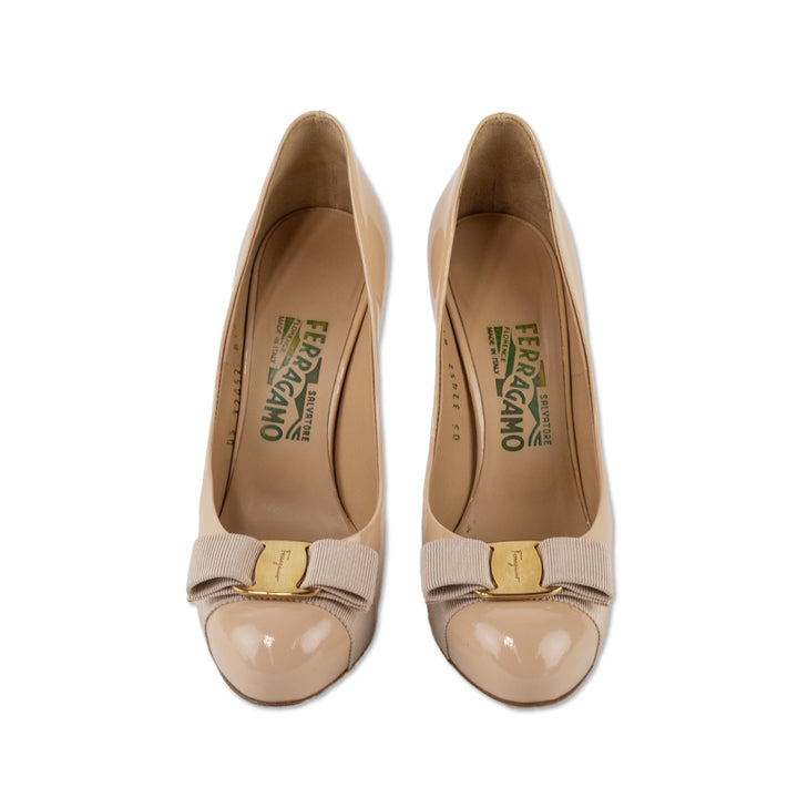 Salvatore Ferragamo Rilly Beige Patent Leather Bow Pumps