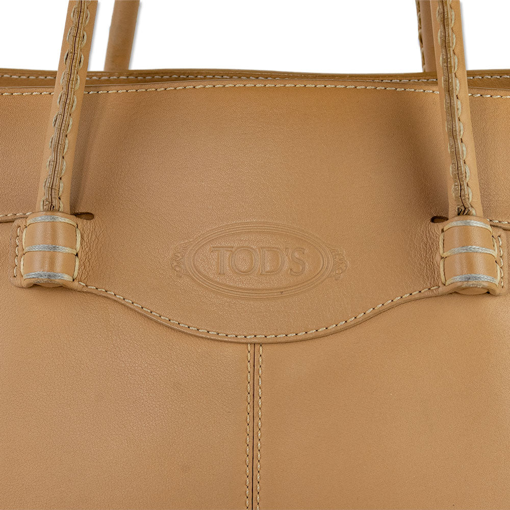 Tod
s Medium Tan Leather Mocassino Tote