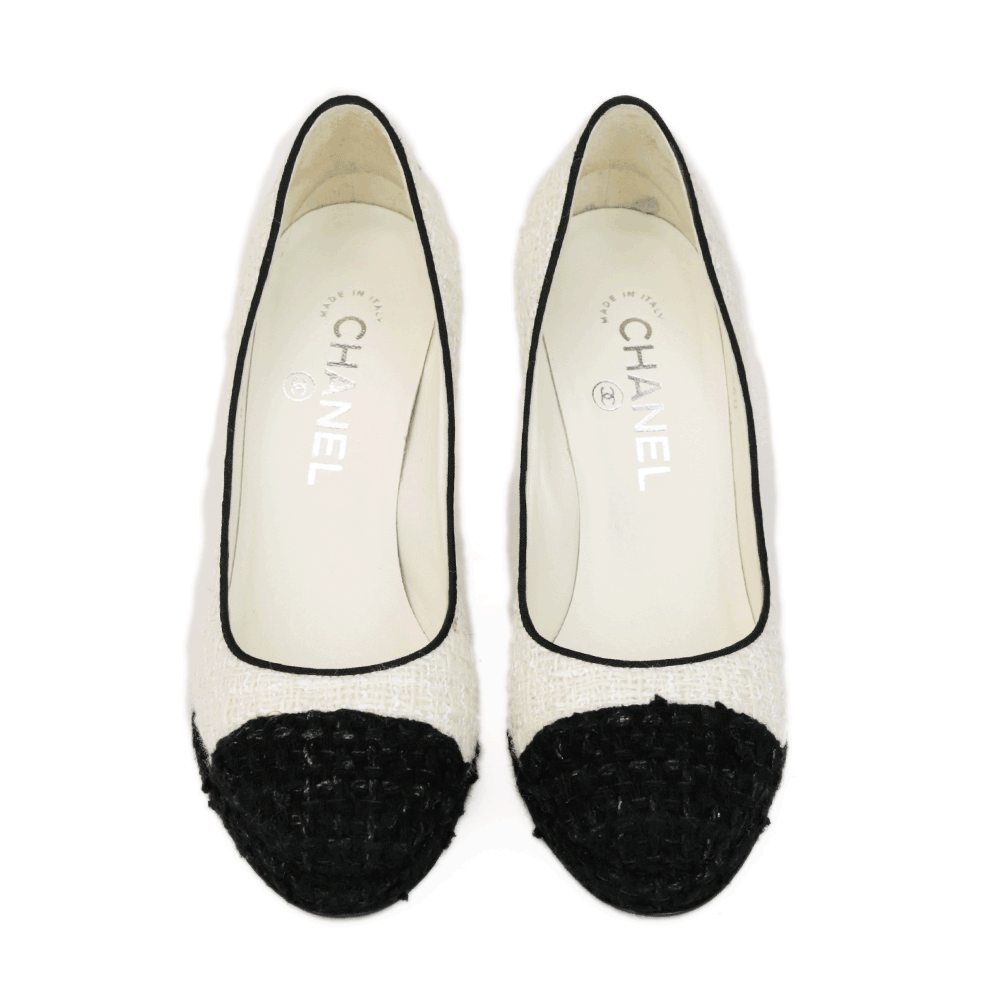 Chanel Ecru 
Black Cap Toe Tweed Pumps