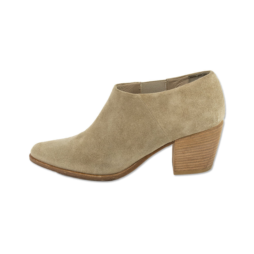 Vince Suede Pointed Toe Gray Chelsea Booties