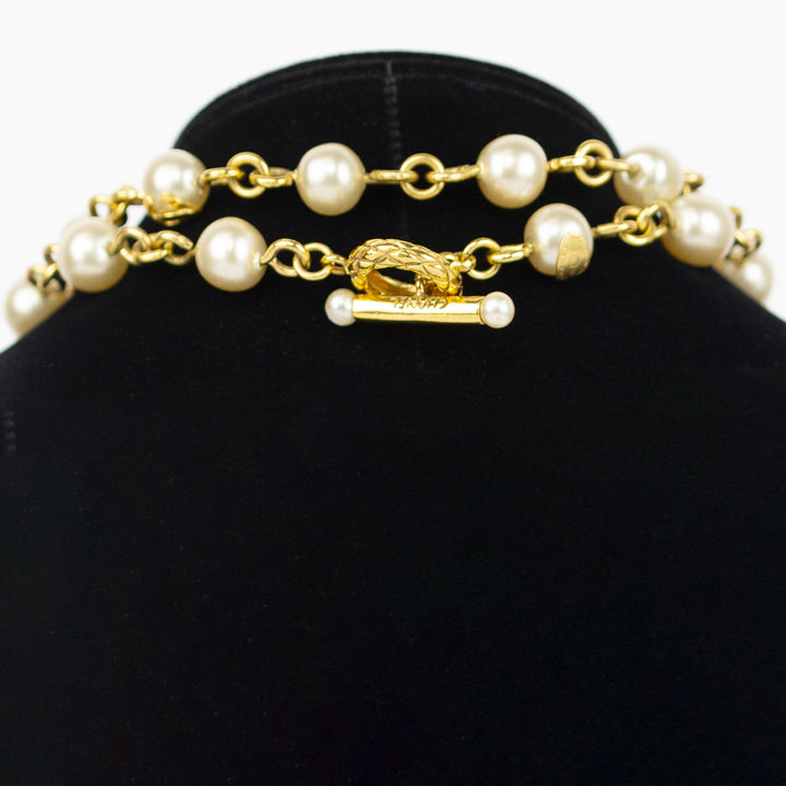 Chanel Vintage Gold 
Pearl Toggle Necklace