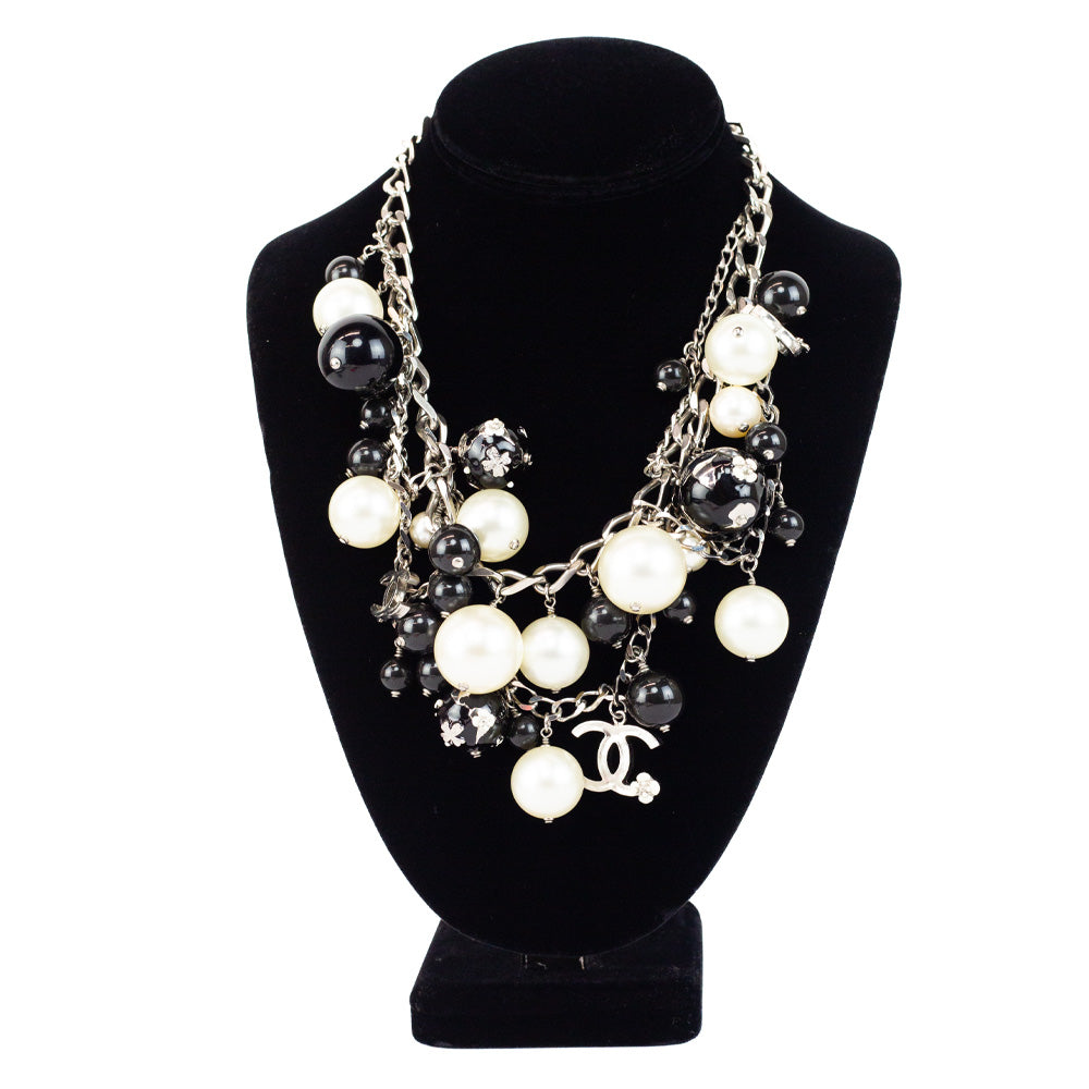 Chanel 2013 Globe 
Pearl Statement Necklace