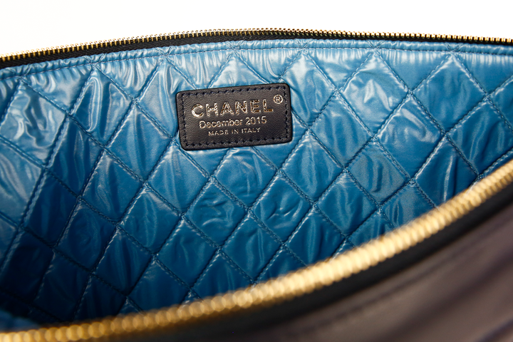 Interior view of Chanel 2015 Large Colorblock Leather O Case