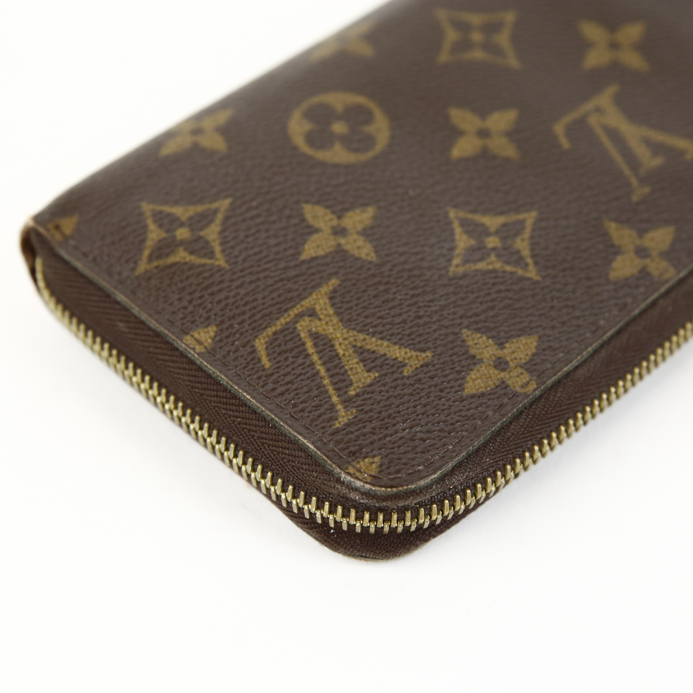 corner view of Louis Vuitton Monogram Coated Canvas Zippy Wallet