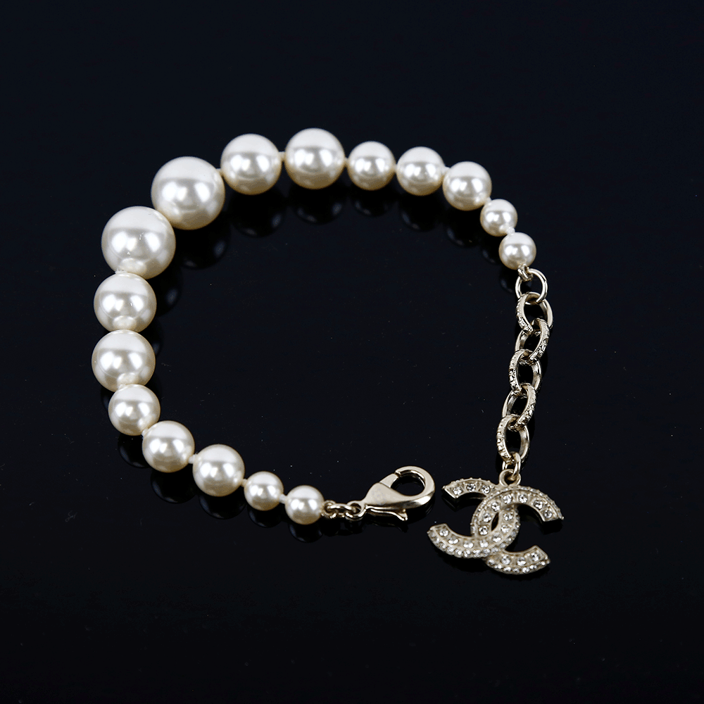 Chanel Graduated Pearl CC Bracelet