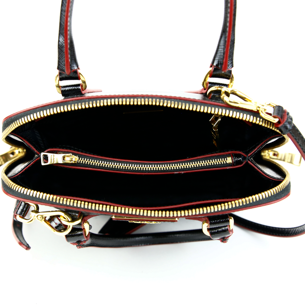 top view of Prada Black Saffiano Vernice Small Promenade Bag