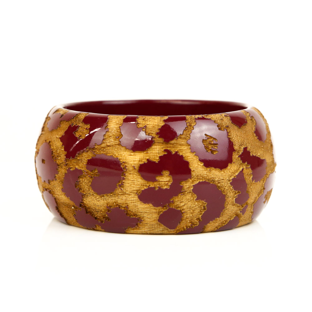 Louis Vuitton Leomonogram Wood 
Burgundy Lacquer Carved Bangle